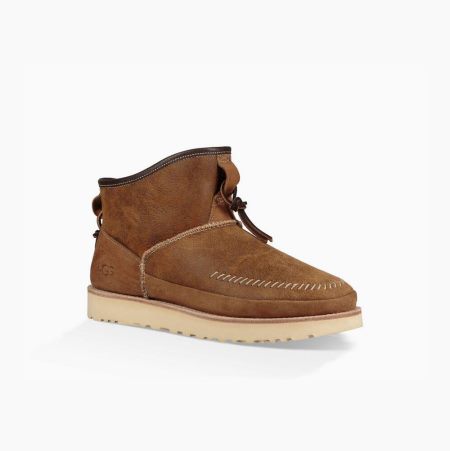 UGG Campfire Bomber Pull-On Brown Boots for Men (QJUA81596)